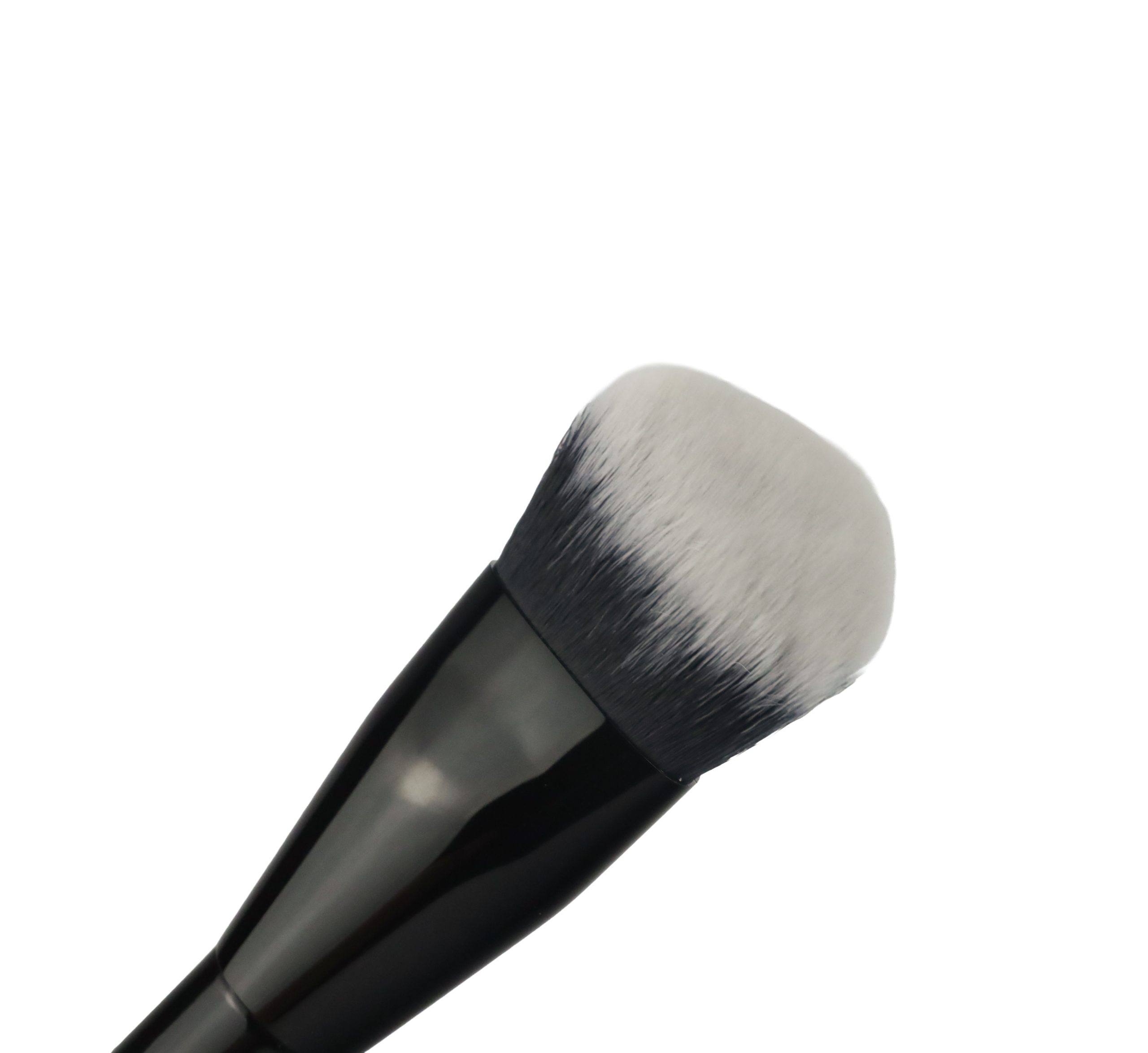 BROCHA KABUKI NEGRA